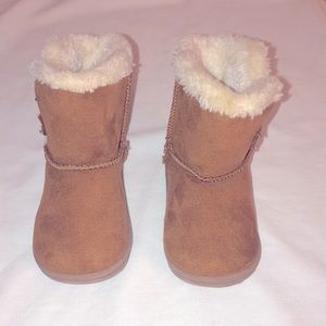 Garanimals Toddler Girls’ Brown Faux Suede Heart Boots